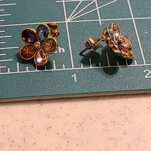 Ladies Earrings For Sale - Picture 3 of 7